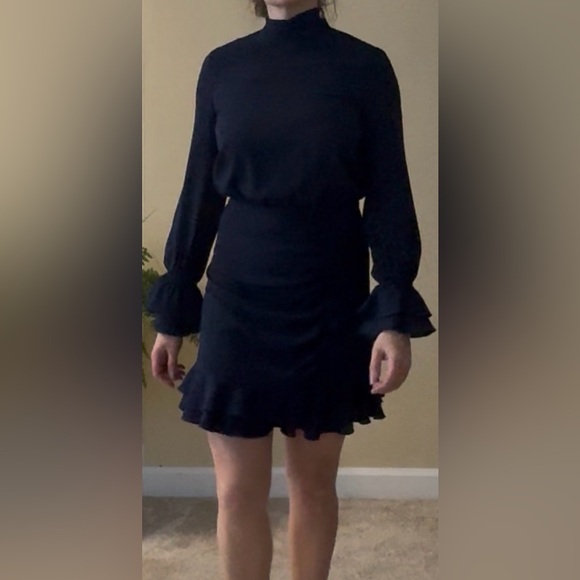 Dresses & Skirts - Chic Navy Long Sleeve Dress